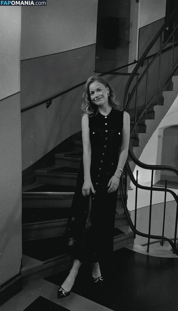 Aurelia Heinz / annaaaurelia / relianana Обнажённый OnlyFans  Утёкшее фото #1