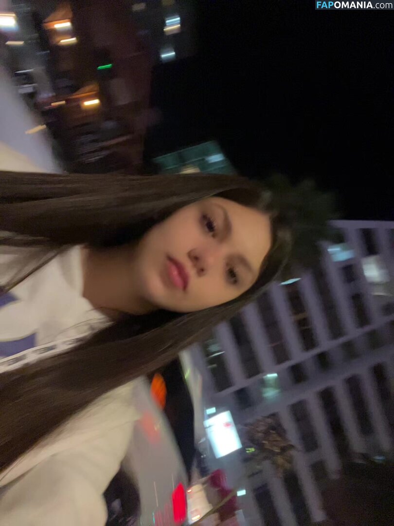 antoniia.blessed / https: Обнажённый OnlyFans  Утёкшее фото #5