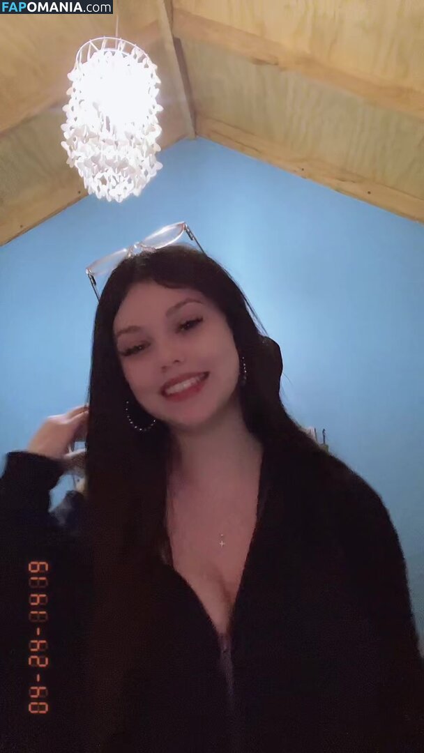 antoniia.blessed / https: Обнажённый OnlyFans  Утёкшее фото #10