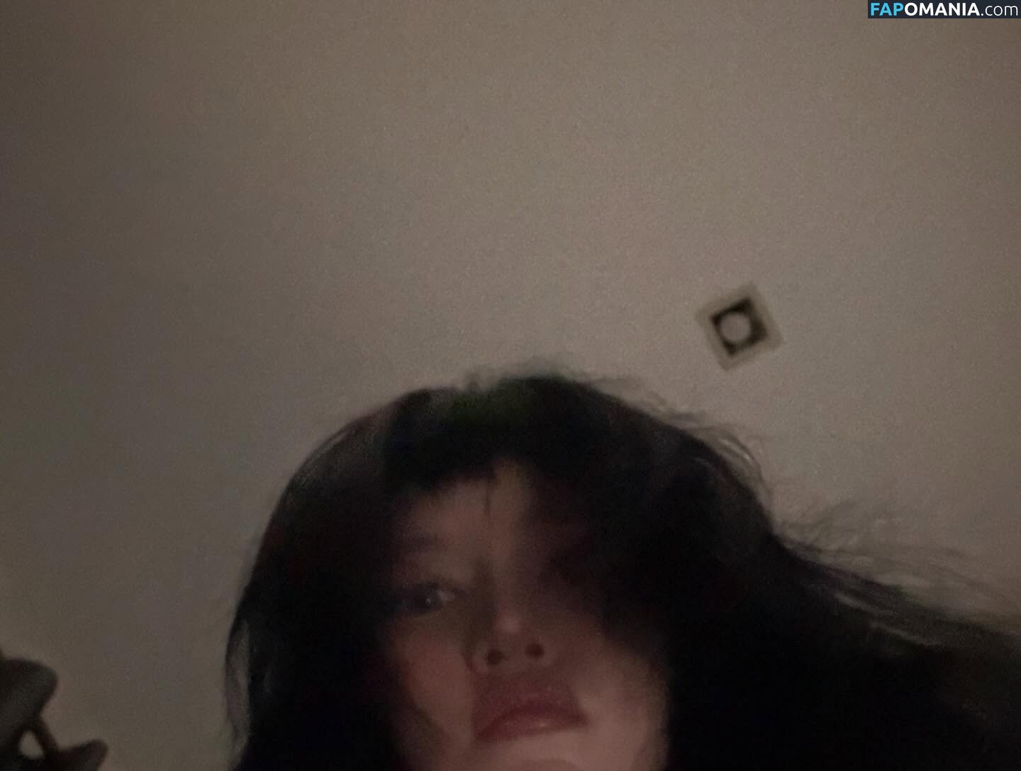 Aradaeyeee Обнажённый OnlyFans  Утёкшее фото #9