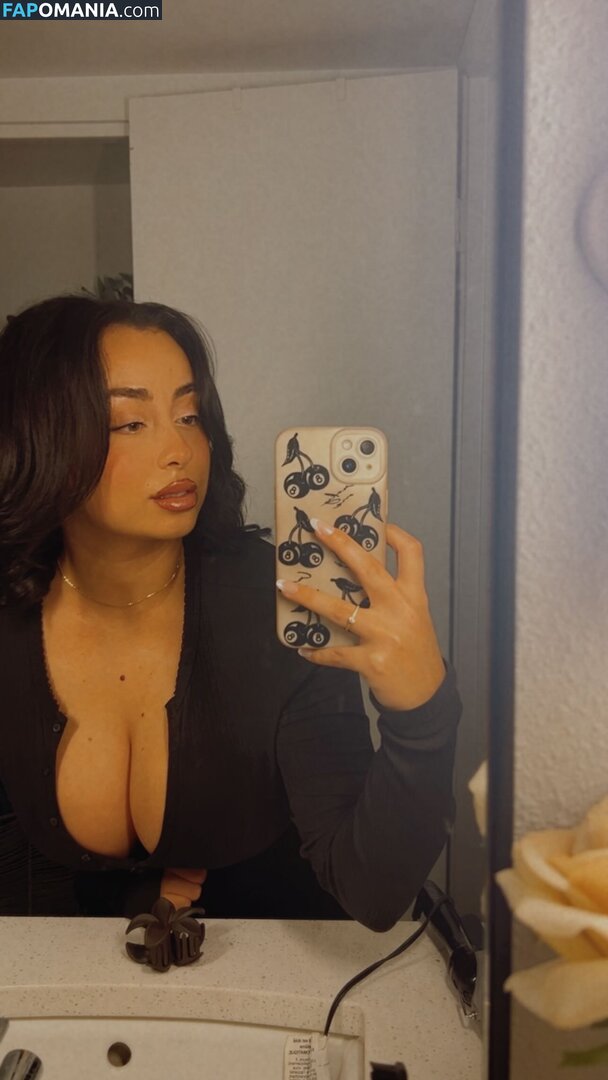 Ariibacardi / ari_estici / aricandii / https: Обнажённый OnlyFans  Утёкшее фото #2