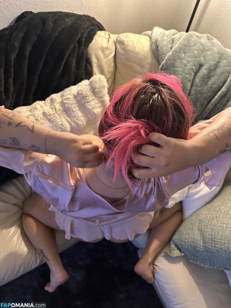 ariaavosss / arivosss / https: Обнажённый OnlyFans  Утёкшее фото #1