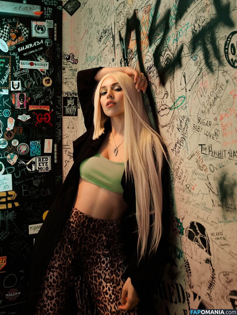 Ava Max / avamax / plharleyquinn Обнажённый OnlyFans  Утёкшее фото #901
