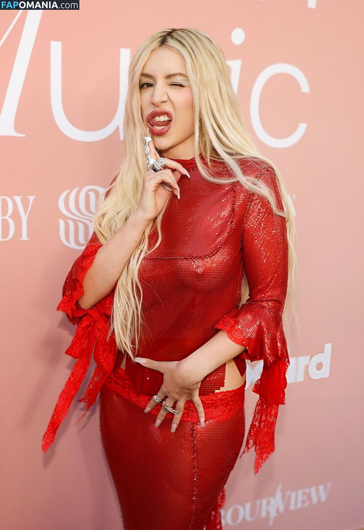 Ava Max / avamax / https: / plharleyquinn Обнажённый OnlyFans  Утёкшее фото #928