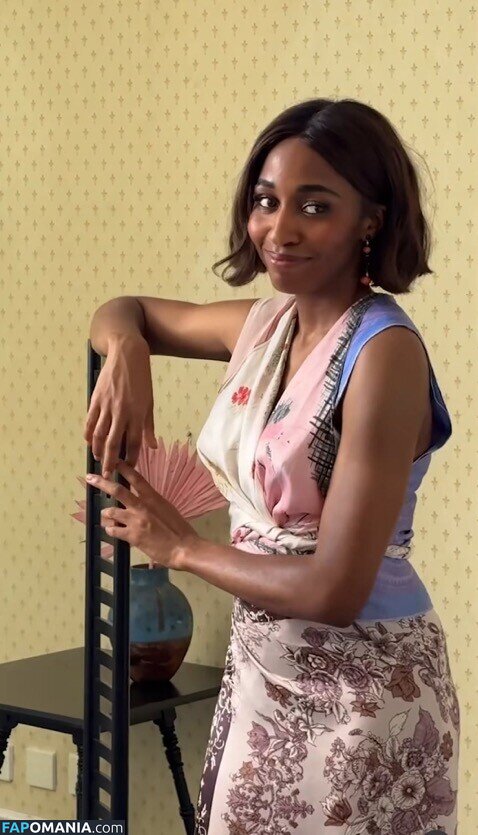 Ayo Edebiri / ayoedebiri Обнажённый OnlyFans  Утёкшее фото #17