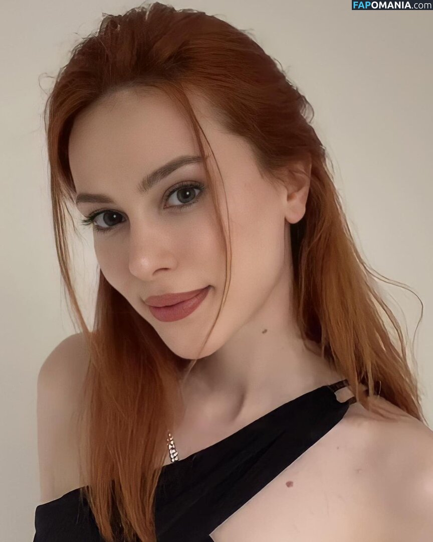 Aysennyuksel / moonbae.8 Обнажённый OnlyFans  Утёкшее фото #5