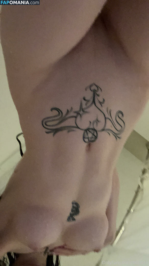 b00b1e / b00b1e_ Обнажённый OnlyFans  Утёкшее фото #4