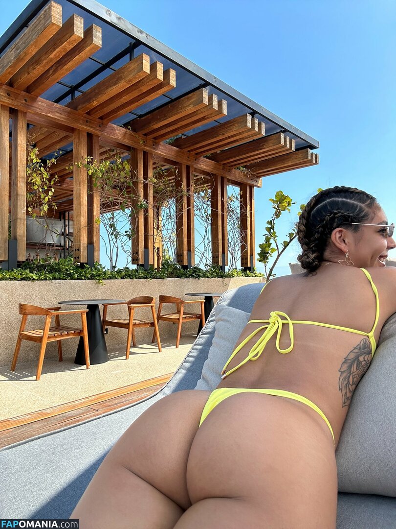 B0ngucci / yeezitaughtme Обнажённый OnlyFans  Утёкшее фото #3