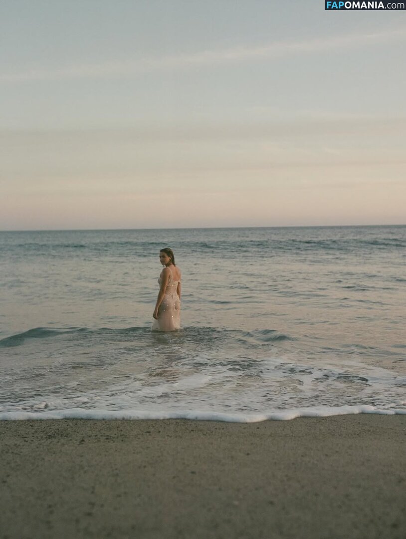 Bailee Madison / baileemadison / bailey_madis0n Обнажённый OnlyFans  Утёкшее фото #1