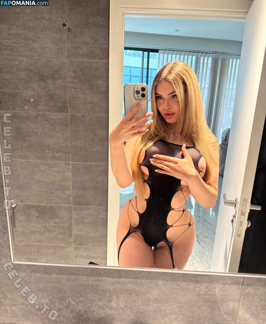 Barbie Stella / Barbiestella / Officalbarbieatella / Stellabarbyy Обнажённый OnlyFans  Утёкшее фото #1