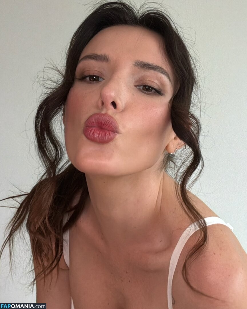 Bella Thorne / bellathorne Обнажённый OnlyFans  Утёкшее фото #7