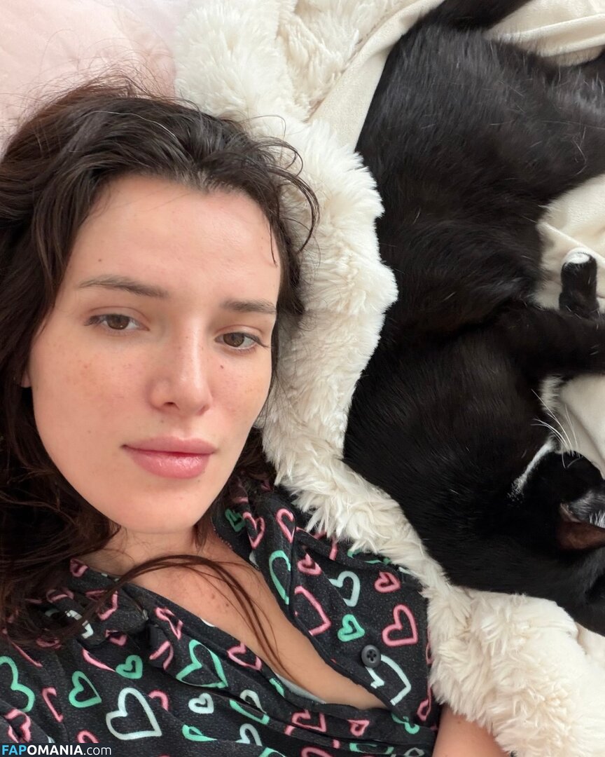 Bella Thorne / bellathorne Обнажённый OnlyFans  Утёкшее фото #8