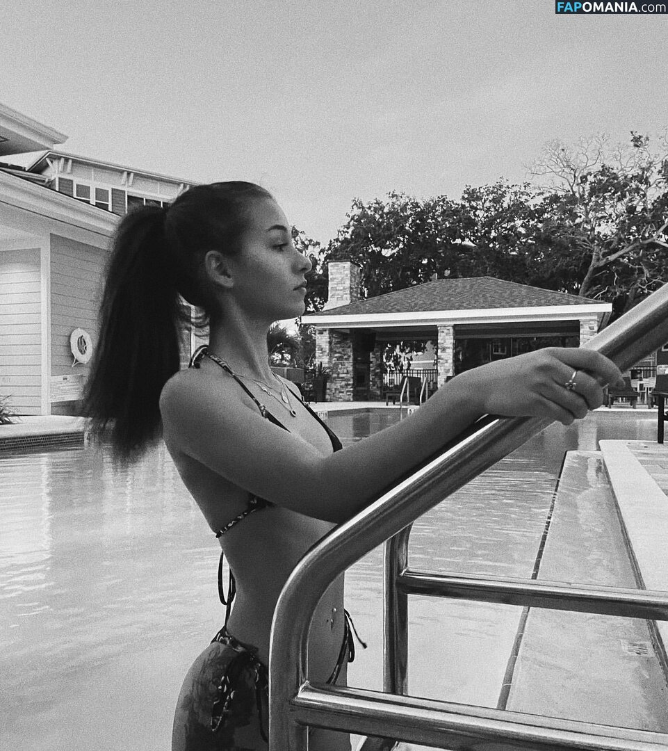 Bella / bellahadid / bellaraee Обнажённый OnlyFans  Утёкшее фото #10