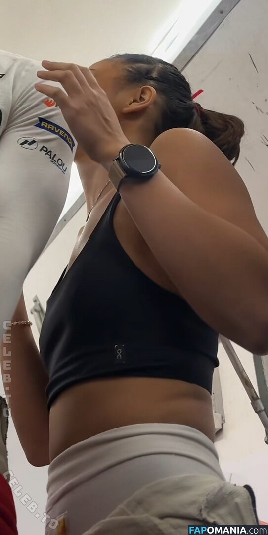 Bianca Bustamante / https: / racerbia Обнажённый OnlyFans  Утёкшее фото #18