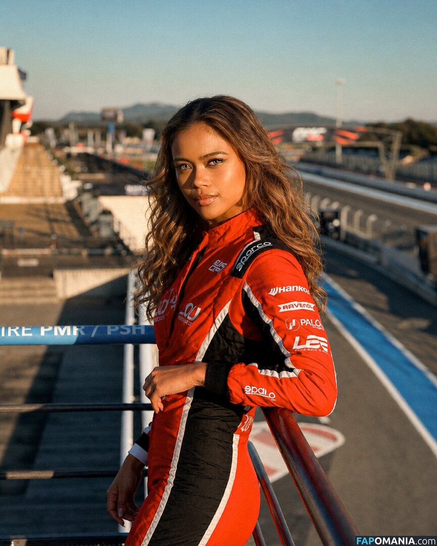 Bianca Bustamante / https: / racerbia Обнажённый OnlyFans  Утёкшее фото #34