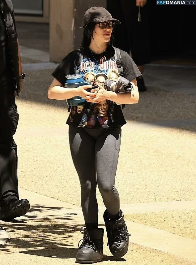 Billie Eilish / Fake / billeeilish / billieeilish Обнажённый OnlyFans  Утёкшее фото #58