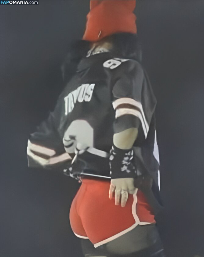 Billie Eilish / Fake / billeeilish / billieeilish Обнажённый OnlyFans  Утёкшее фото #271