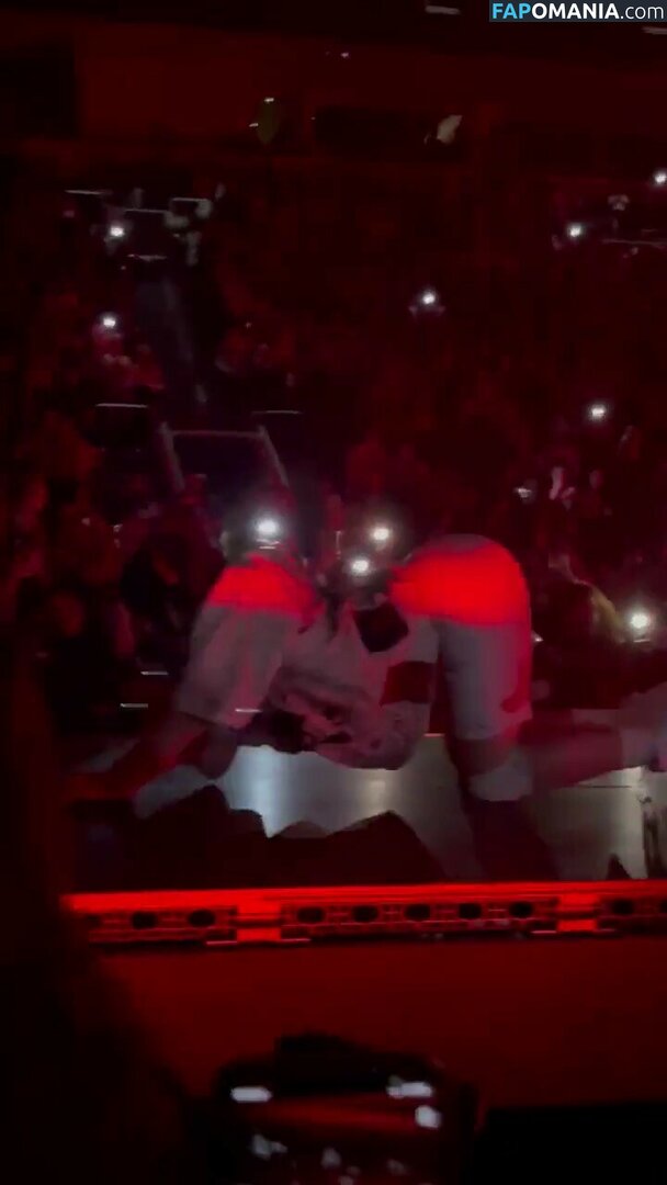 Billie Eilish / Fake / billeeilish / billieeilish Обнажённый OnlyFans  Утёкшее фото #578