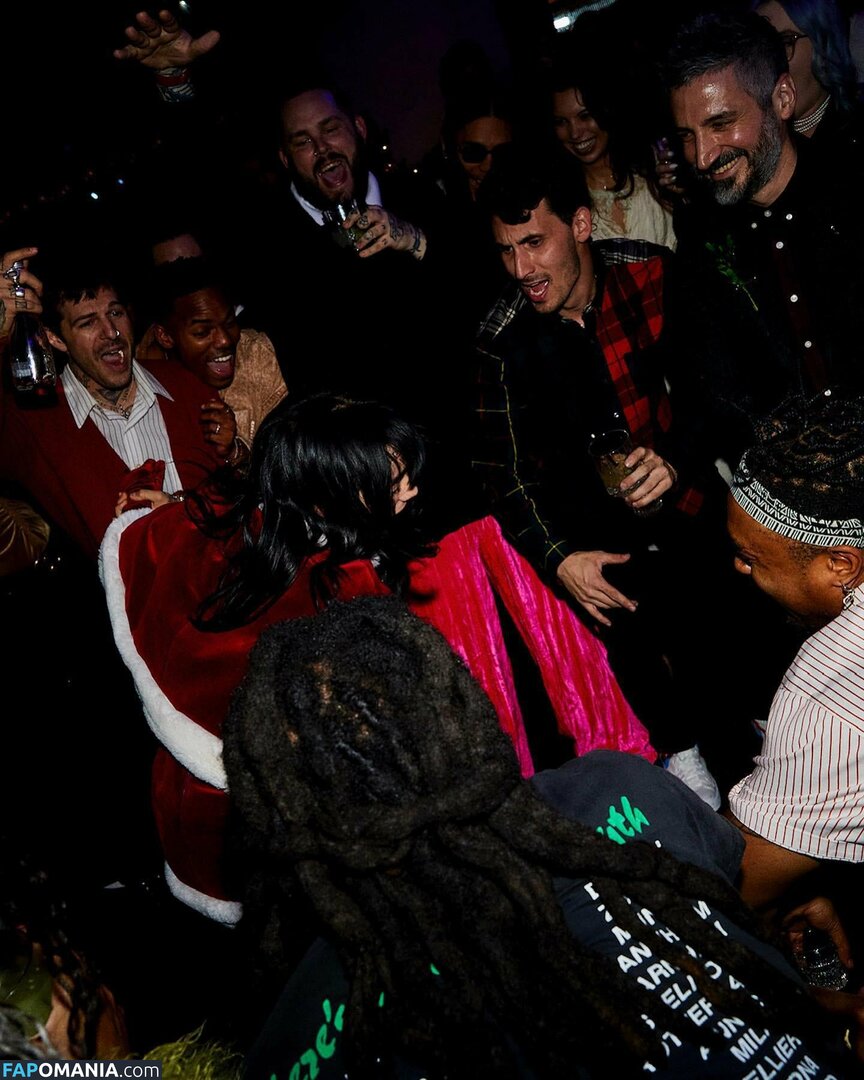 Billie Eilish / Fake / billeeilish / billieeilish Обнажённый OnlyFans  Утёкшее фото #636