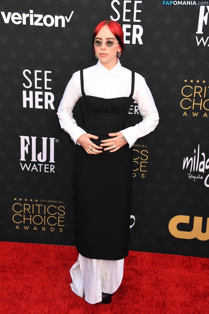 Billie Eilish / Fake / billeeilish / billieeilish Обнажённый OnlyFans  Утёкшее фото #1178