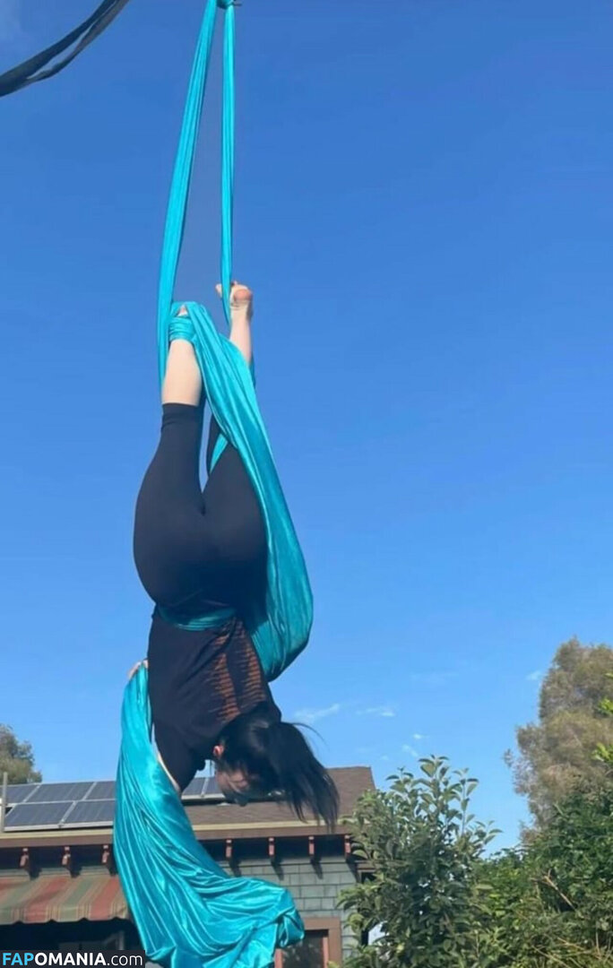 Billie Eilish / Fake / billeeilish / billieeilish Обнажённый OnlyFans  Утёкшее фото #2140