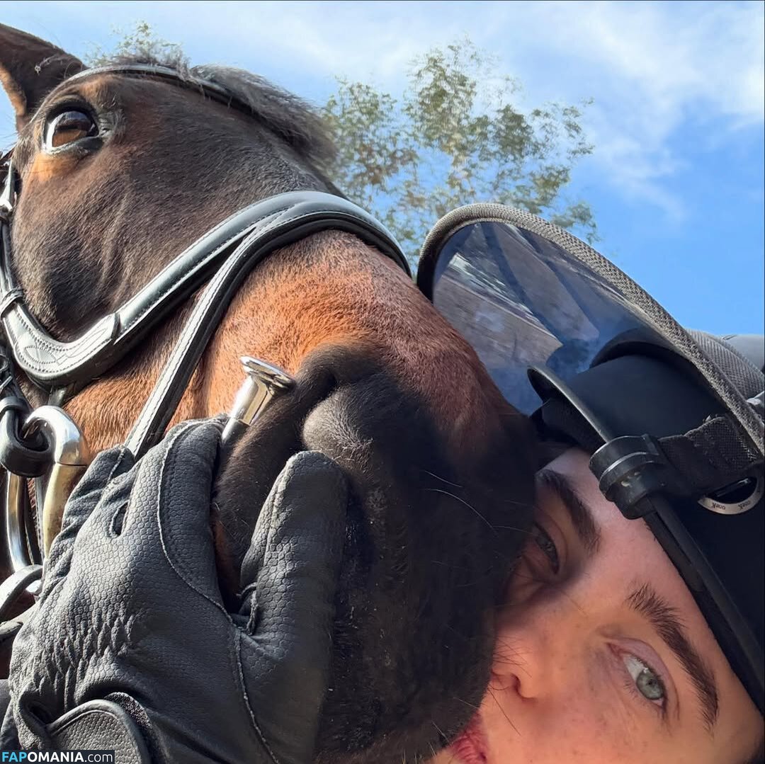 Billie Eilish / Fake / billeeilish / billieeilish Обнажённый OnlyFans  Утёкшее фото #2232