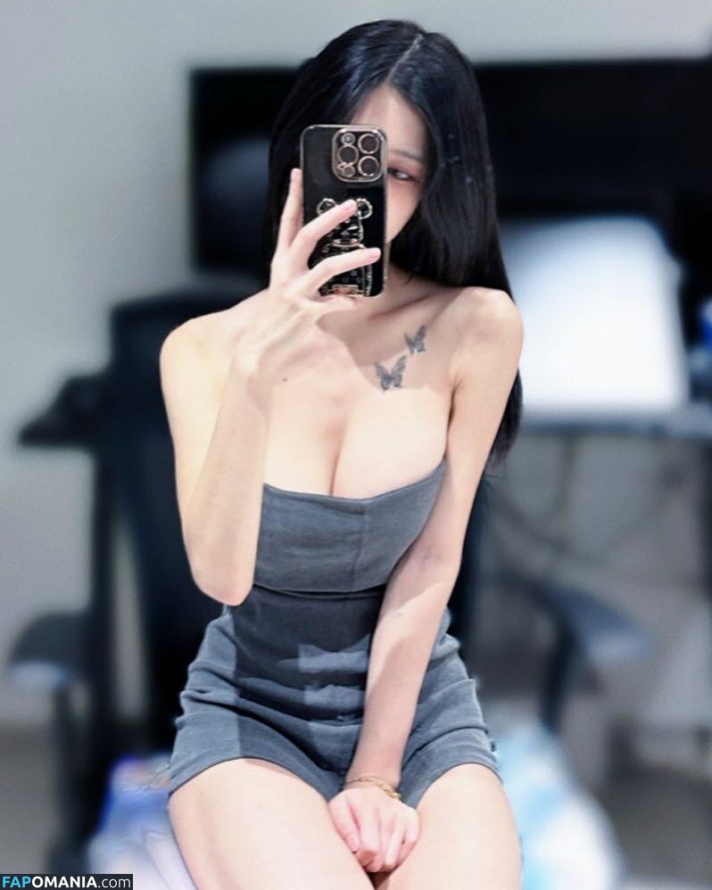 Biya / biatrois / biya1024 Обнажённый OnlyFans  Утёкшее фото #5