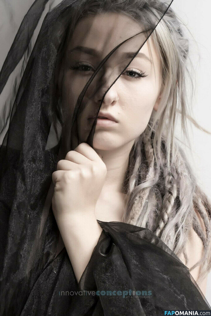 BluTube / orchidsandhoney / therealroyalblu Обнажённый OnlyFans  Утёкшее фото #45