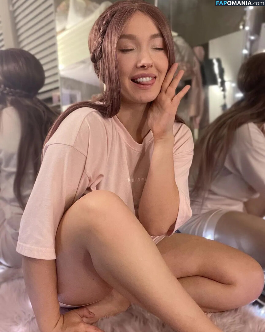 BluTube / orchidsandhoney / therealroyalblu Обнажённый OnlyFans  Утёкшее фото #70