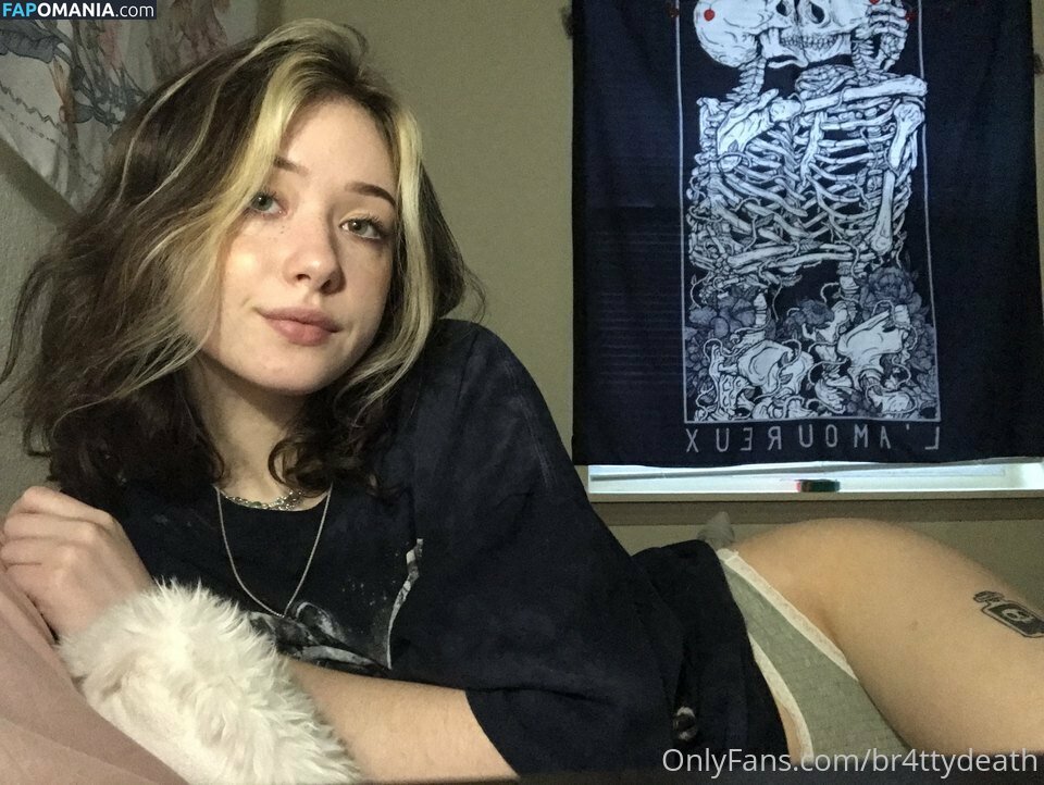 brattydeath / brattyydeath / cherry_grl / waifu.brattyydeath Обнажённый OnlyFans  Утёкшее фото #38