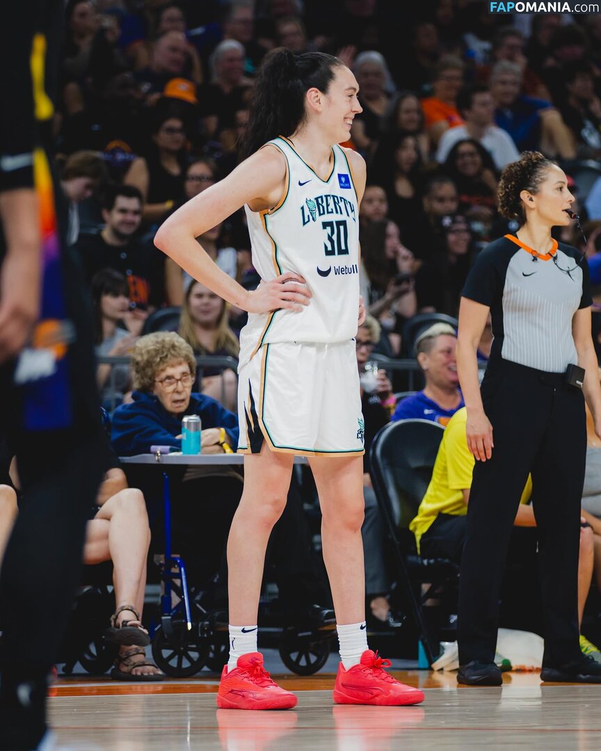 Breanna Stewart / WNBA Player / breannastewart30 Обнажённый OnlyFans  Утёкшее фото #16