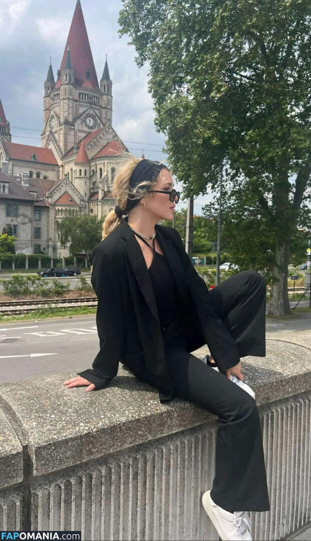 Brec Bassinger / brecbassinger Обнажённый OnlyFans  Утёкшее фото #15