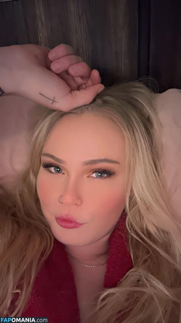 Busty Kristen from Iowa Обнажённый OnlyFans  Утёкшее фото #4