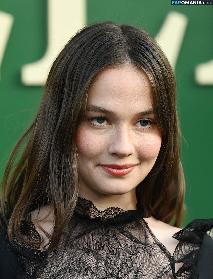 Cailee Spaeny / caileespaeny Обнажённый OnlyFans  Утёкшее фото #355