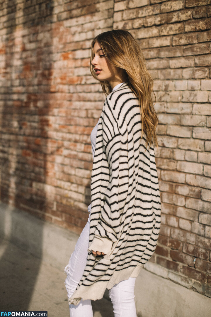 Camila Morrone / camilamorrone Обнажённый OnlyFans  Утёкшее фото #297