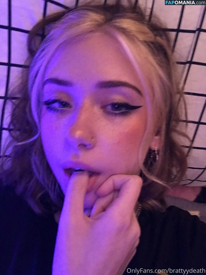 br4ttydeath / cammie / oficialcammie Обнажённый OnlyFans  Утёкшее фото #26