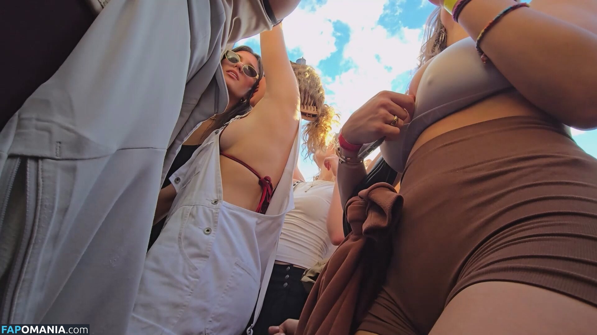 CANDID Boobs / bouncy / braless / cleavage / downblouse / jiggly Обнажённый OnlyFans  Утёкшее фото #17