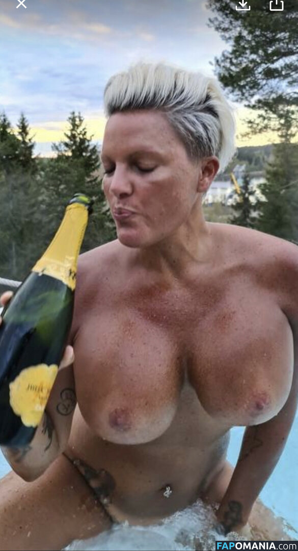 Caroline Öberg / carrooberg Обнажённый OnlyFans  Утёкшее фото #6