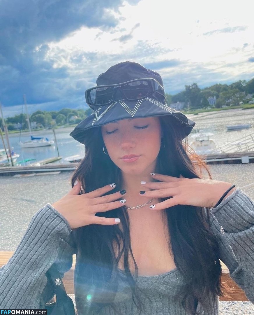 Charli D'Amelio / Charli Damelio / charlidamelio / charliesdamelio Обнажённый OnlyFans  Утёкшее фото #59