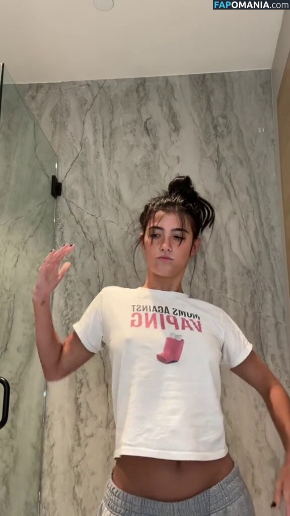 Charli D'Amelio / Charli Damelio / charlidamelio / charliesdamelio Обнажённый OnlyFans  Утёкшее фото #340