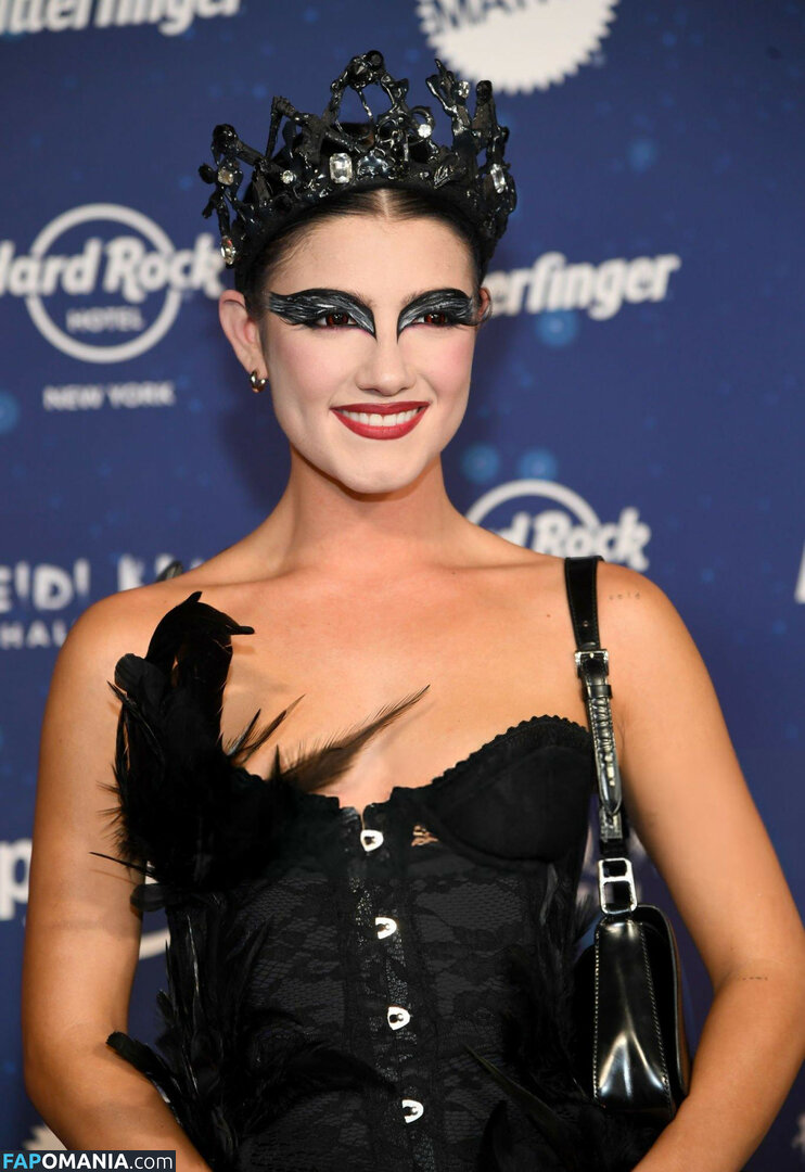 Charli D'Amelio / Charli Damelio / charlidamelio / charliesdamelio Обнажённый OnlyFans  Утёкшее фото #1501