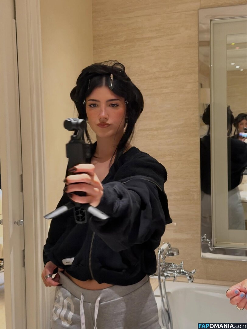 Charli D'Amelio / Charli Damelio / charlidamelio / charliesdamelio Обнажённый OnlyFans  Утёкшее фото #1612