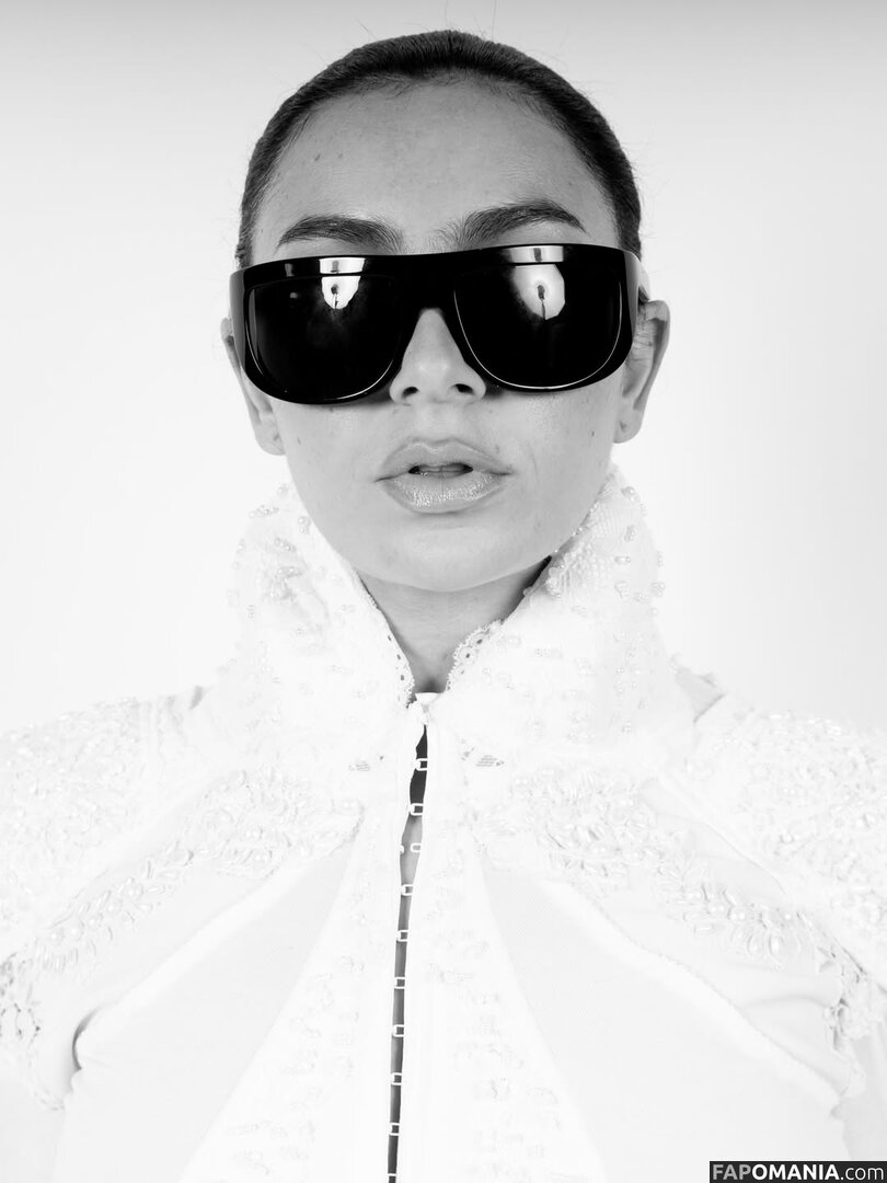 Charli XCX / charli_xcx / charlignarly / charlixcx / https: Обнажённый OnlyFans  Утёкшее фото #1274