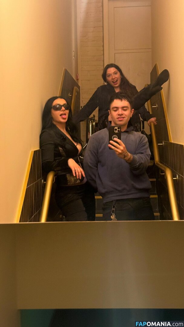 Charli XCX / charli_xcx / charlignarly / charlixcx / https: Обнажённый OnlyFans  Утёкшее фото #1296