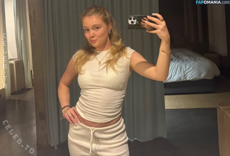 Chiara Tews / chiaratews Обнажённый OnlyFans  Утёкшее фото #4