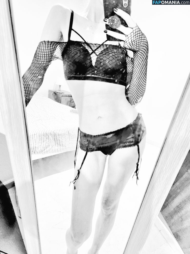 Chio Uyuni / ChioUyuni Обнажённый OnlyFans  Утёкшее фото #1