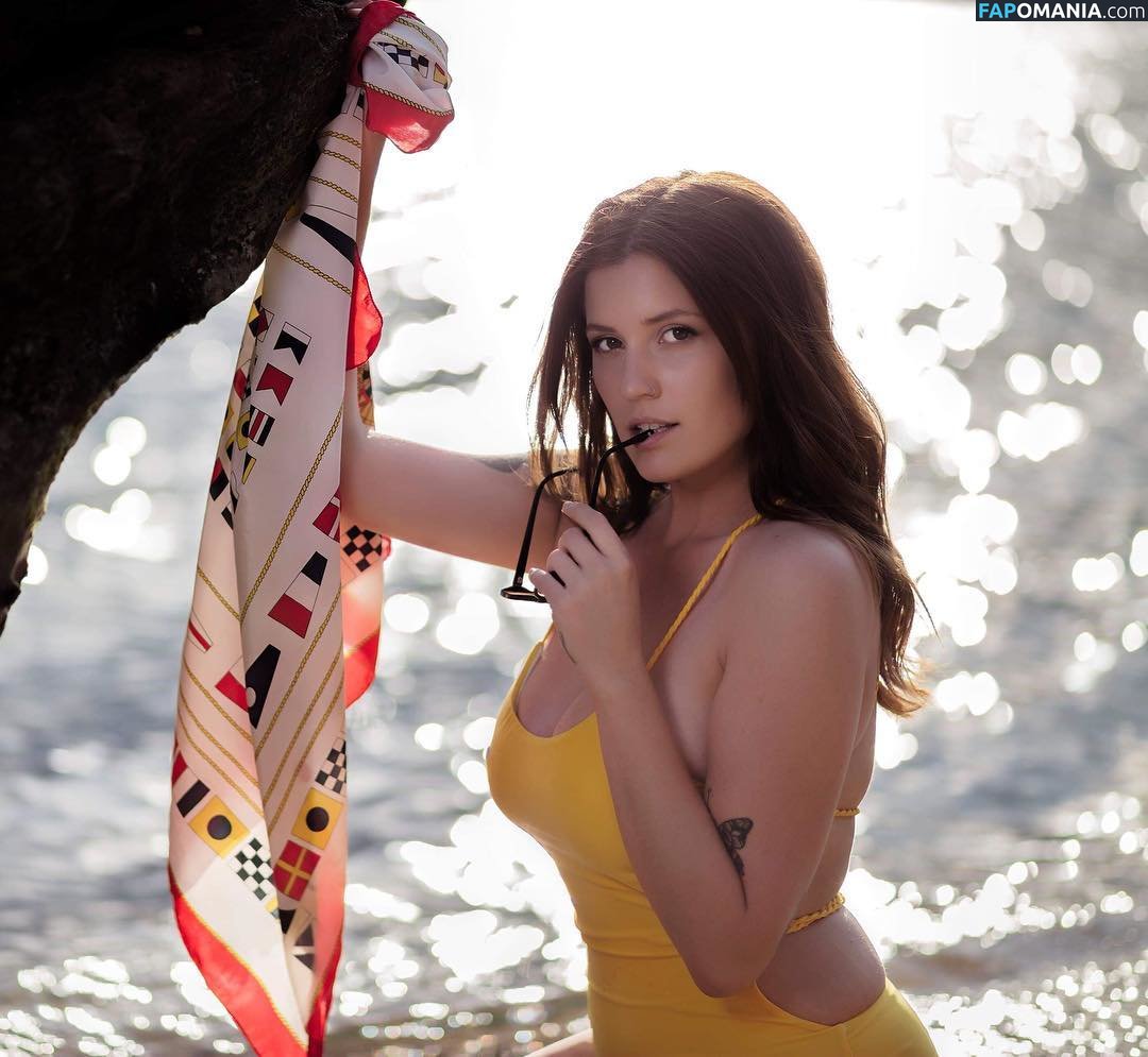 Chloe Maddren / YeahMad / chloe_maddren / chloemaddren / https: Обнажённый OnlyFans  Утёкшее фото #4