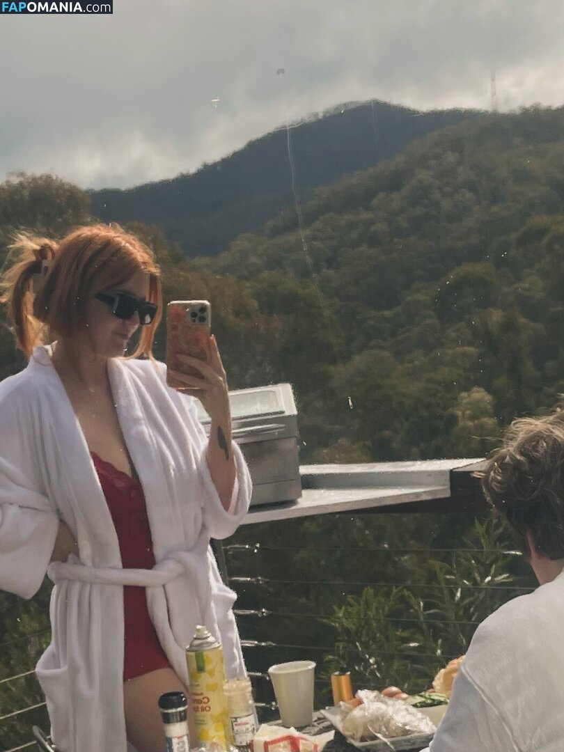 Chloe Maddren / YeahMad / chloe_maddren / chloemaddren / https: Обнажённый OnlyFans  Утёкшее фото #111