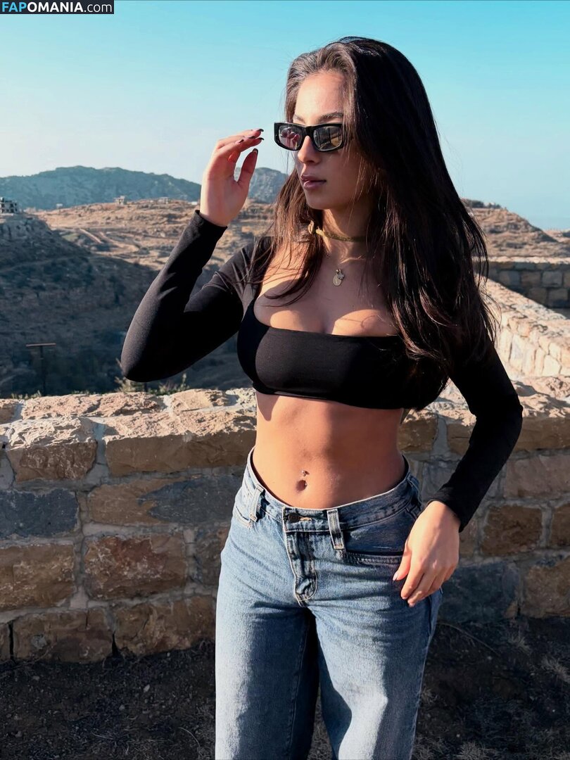 chloeabouserhal / chloealvara Обнажённый OnlyFans  Утёкшее фото #1