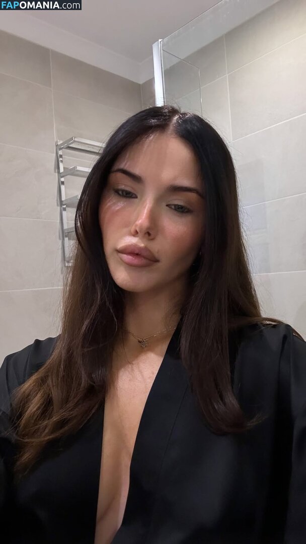 Clarissa Bea / clarissabeaa Обнажённый OnlyFans  Утёкшее фото #1